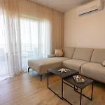 Apartment Kotisina J Parking Included *