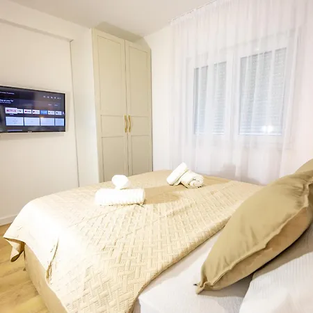 Kotisina J Parking Included Apartment *