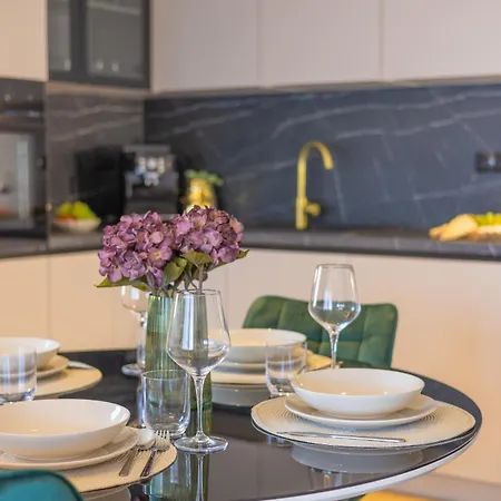 Appartement Kotisina J Parking Included