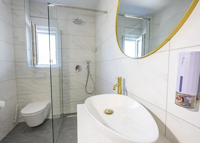 Kotisina J Parking Included Apartment