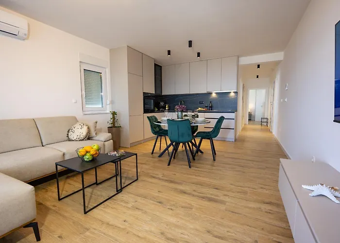 Apartment Kotisina J Parking Included *