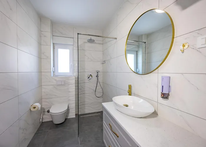 Kotisina J Parking Included Apartment